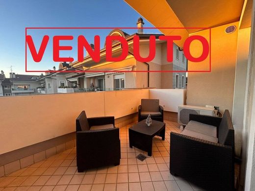 Apartment in Cernusco sul Naviglio, Milan