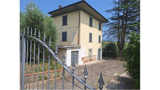 منزل ريفي ﻓﻲ Lamporecchio, Provincia di Pistoia