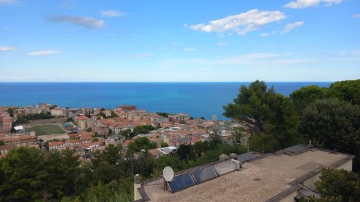 Ático en Ancona, Provincia di Ancona