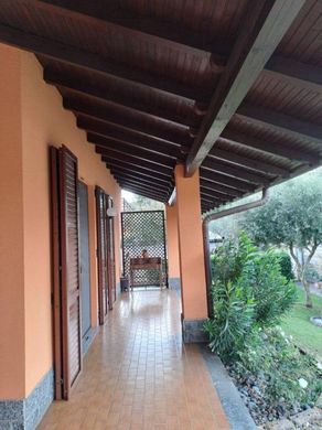 Βίλα σε Dairago, Città metropolitana di Milano