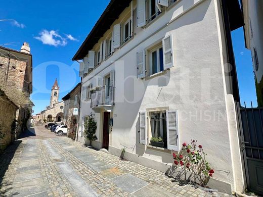 Πολυτελή κατοικία σε Bossolasco, Provincia di Cuneo