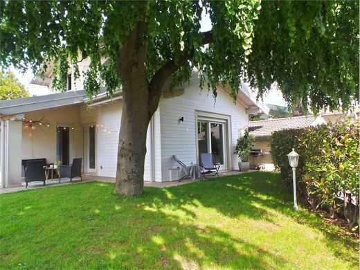 Villa à Villa Guardia, Côme