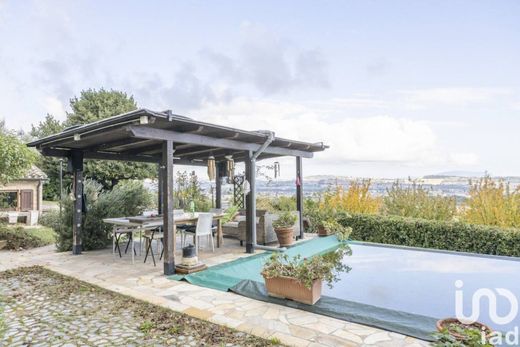 Villa en Potenza Picena, Provincia di Macerata