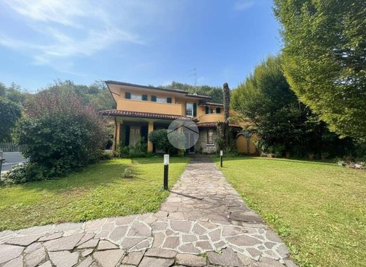 Villa in Collebeato, Provincia di Brescia