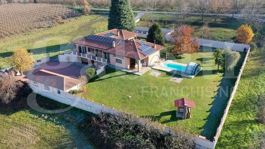 Villa in La Morra, Provincia di Cuneo