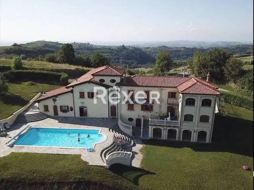 Villa Murazzano, Cuneo ilçesinde