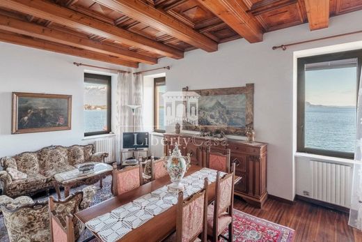 Piso / Apartamento en Toscolano Maderno, Provincia di Brescia