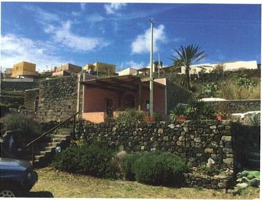 ﻓﻴﻼ ﻓﻲ Pantelleria, Trapani