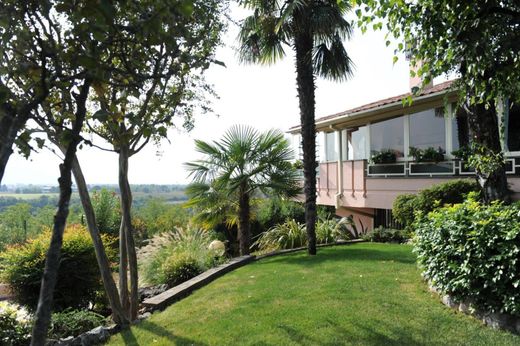 Villa Castelli Calepio, Bergamo ilçesinde