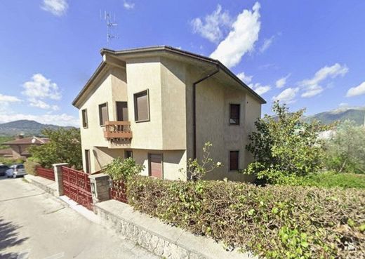 Villa in Isernia, Provincia di Isernia