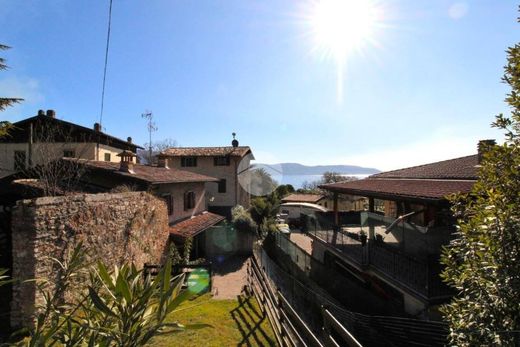 Villa Toscolano Maderno, Brescia ilçesinde