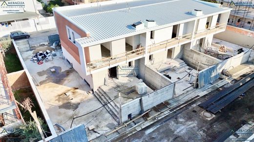 Villa a Parete, Caserta