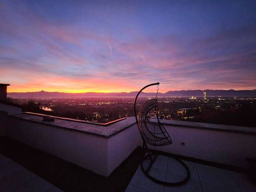 Attico a Moncalieri, Provincia di Torino