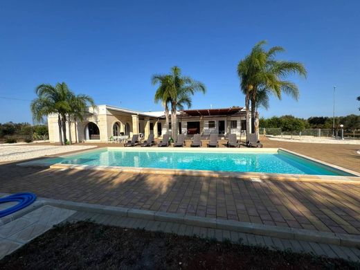 Villa en San Vito dei Normanni, Provincia di Brindisi