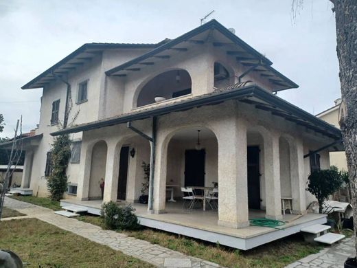 Villa in Carrara, Provincia di Massa-Carrara