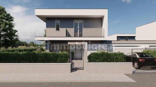 Villa in Montano Lucino, Provincia di Como