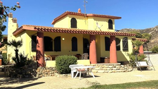 Villa in Sinnai, Provincia di Cagliari