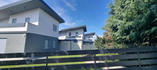 Villa in Monticello Brianza, Provincia di Lecco