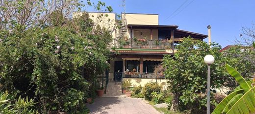 Villa in Carini, Palermo