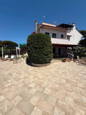 Luxury home in Terracina, Provincia di Latina