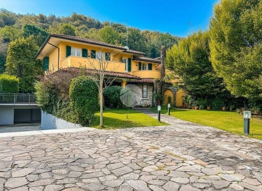 Villa in Collebeato, Provincia di Brescia