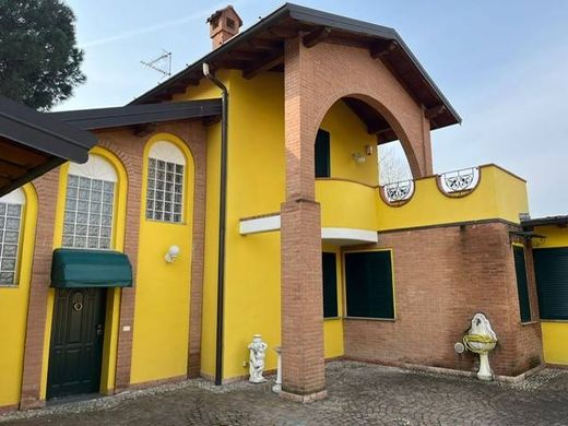 Villa Garbagnate Milanese, Milano ilçesinde