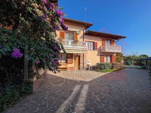 Villa in Torrevecchia Pia, Provincia di Pavia
