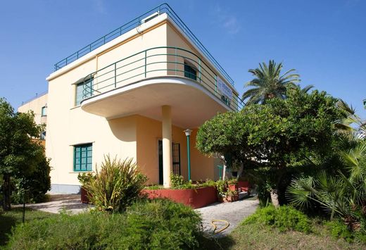 ﻓﻴﻼ ﻓﻲ Anzio, روما