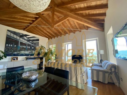 Penthouse in Verbania, Piemont