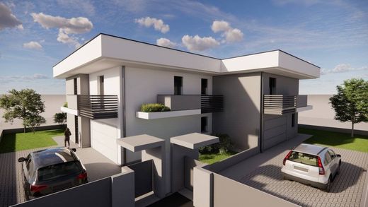 Villa in San Paolo d'Argon, Provincia di Bergamo