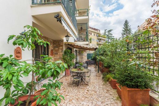 Apartment in Rome, Latium