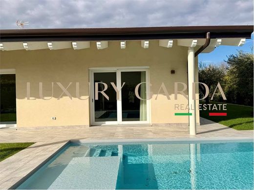 Villa in Manerba del Garda, Provincia di Brescia