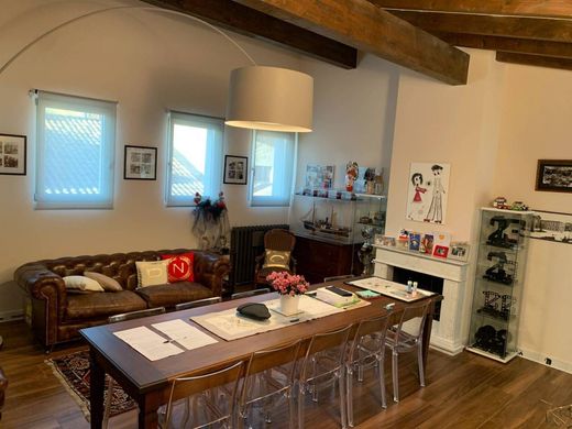 Apartment / Etagenwohnung in Reggio nell'Emilia, Provincia di Reggio Emilia