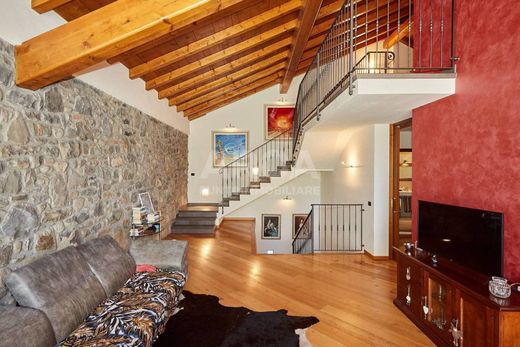 Villa in Oggiono, Provincia di Lecco