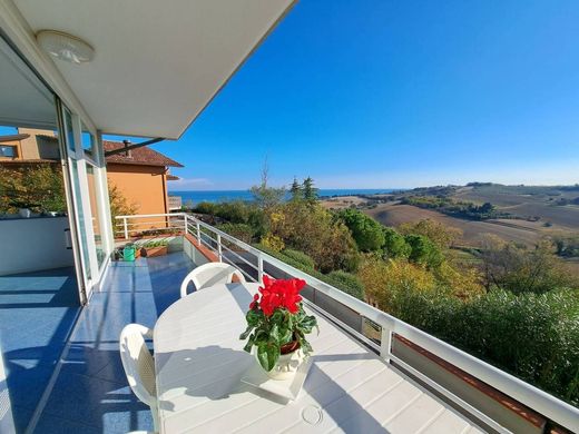 Villa - Pesaro, Provincia di Pesaro e Urbino