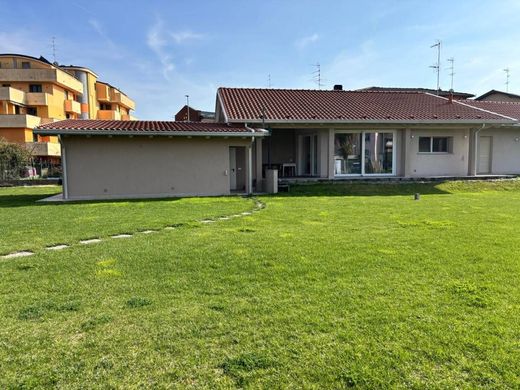 Villa - Novara, Provincia di Novara