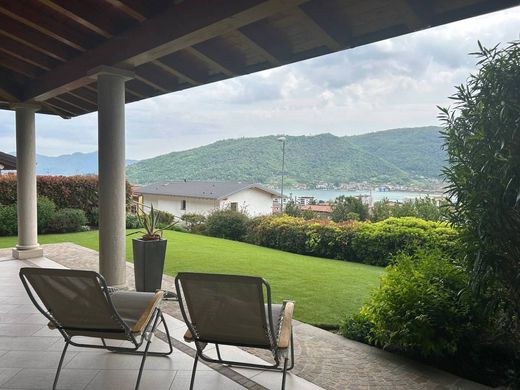 Βίλα σε Sarnico, Provincia di Bergamo