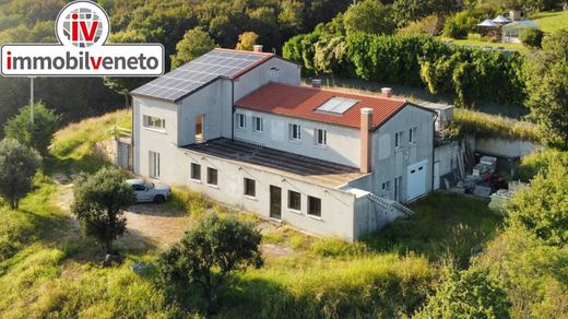 Maison de luxe à Pederiva, Vicence