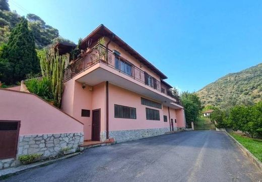 Вилла, Cisano, Provincia di Savona