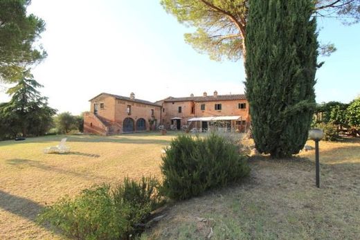 Casale a Siena, Toscana