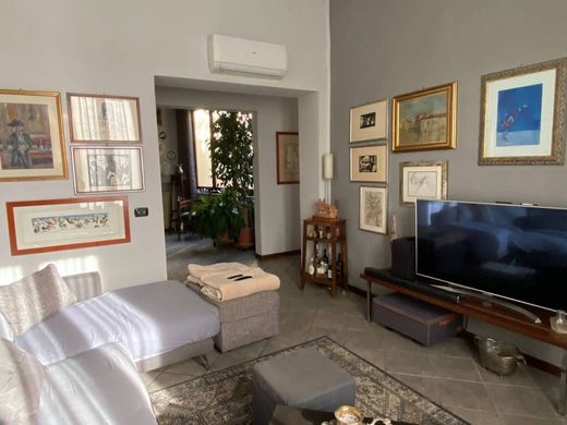 Luxe woning in Asti, Provincia di Asti