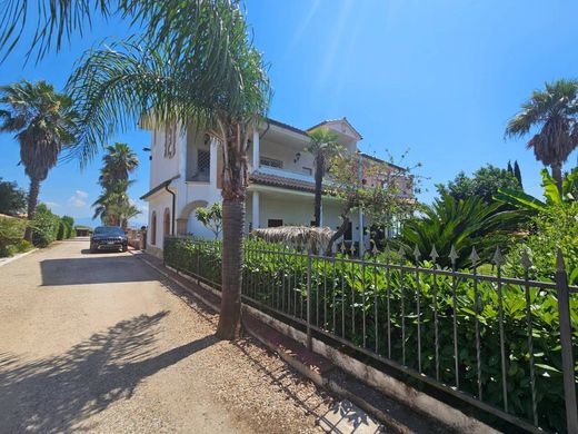 Вилла, Латина, Provincia di Latina