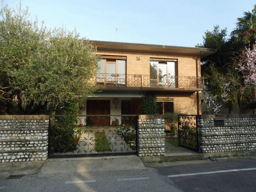 Villa in Bassano del Grappa, Provincia di Vicenza
