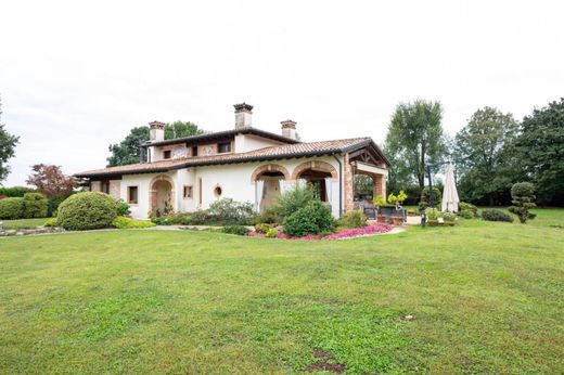 Villa in Moriago della Battaglia, Provincia di Treviso