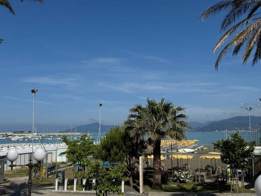 Apartament w Sestri Levante, Provincia di Genova