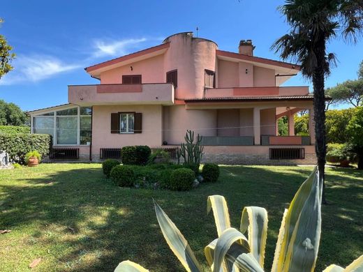 ‏וילה ב  רומא, Lazio