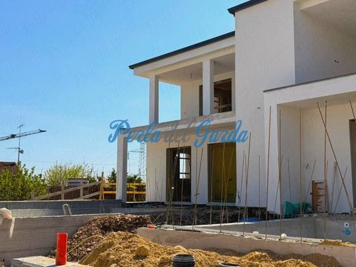 Villa en Castelnuovo del Garda, Provincia di Verona