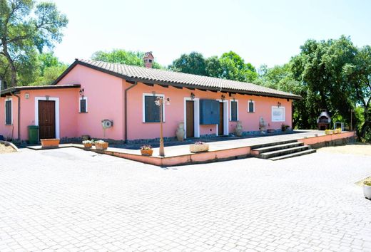 Villa - Aprilia, Provincia di Latina