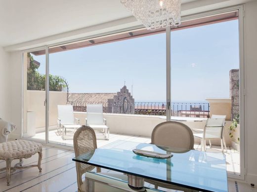 Penthouse w Taormina, Messina