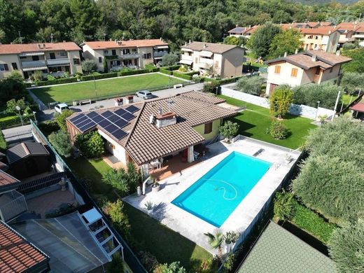 Villa in Puegnago sul Garda, Provincia di Brescia
